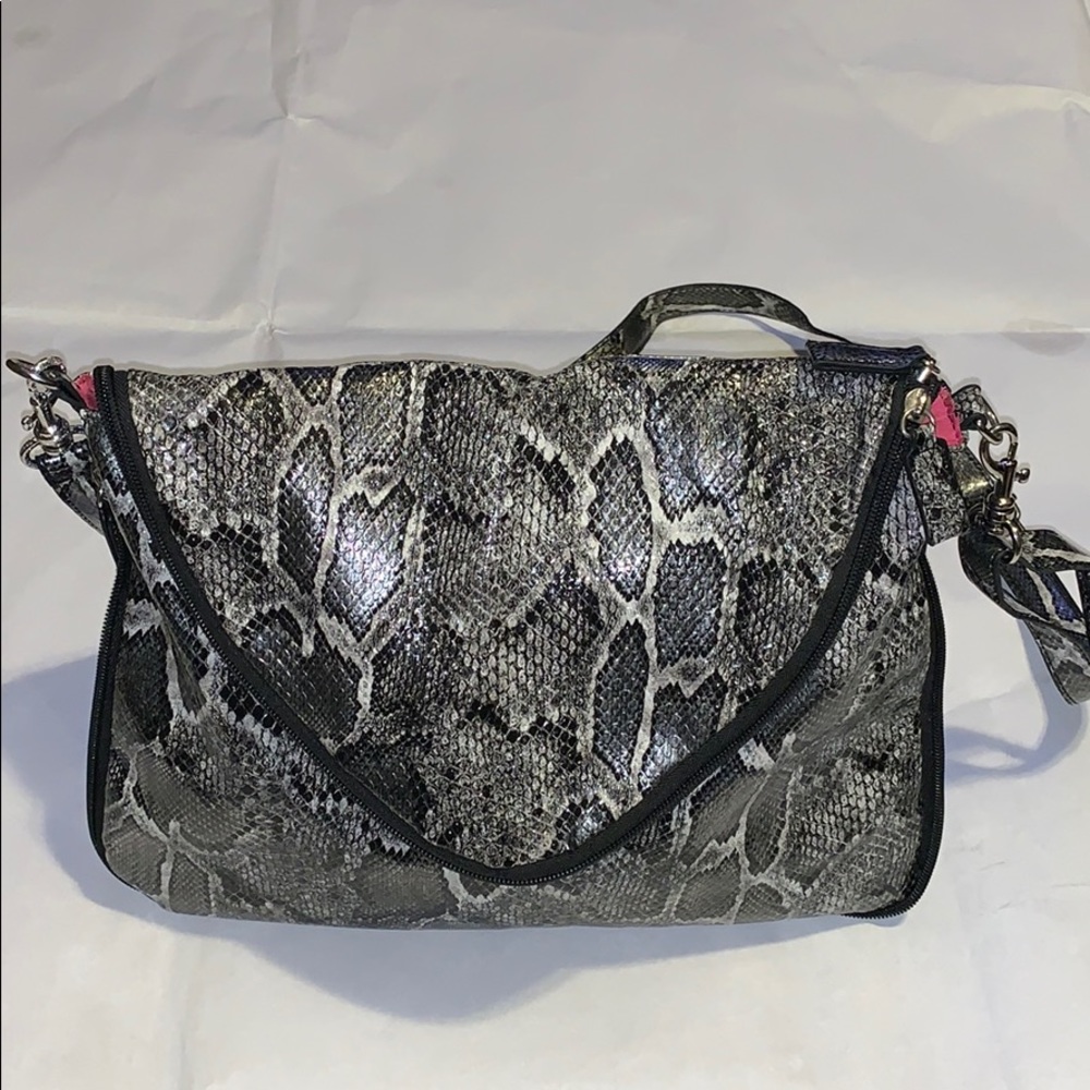 ALBA SNEAK SKIN EXPENDABLE HAND BAG NEW WT TAG